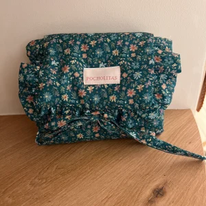 Cambiador flores azul