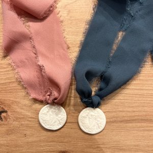 Medallón cuna virgen con angelitos