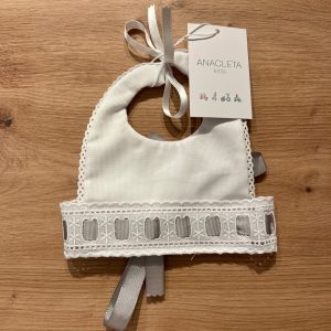 Babero cinta raso gris