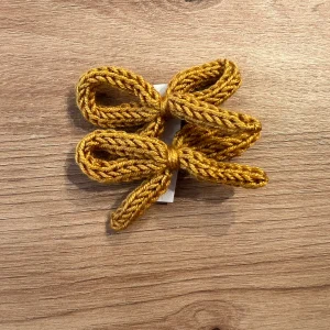 Pack 2 lazos con pinza mostaza