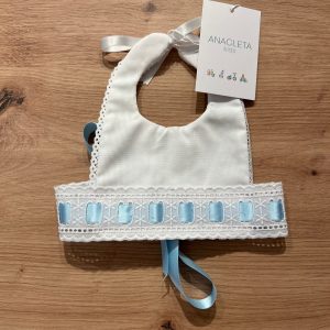 Babero cinta raso azul bebé