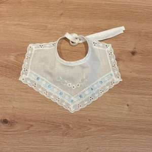 Cuello antiguo celeste