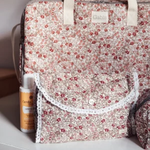 Bolsa de muda Jimena con tira bordada