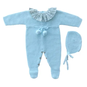 Conjunto pelele largo borlón + capota celeste bebé CH03