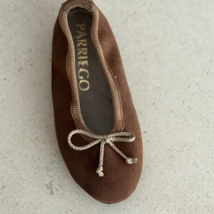 Bailarina Rock serraje camel