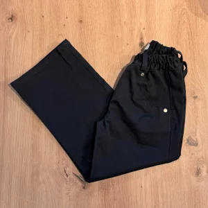 Pantalón recto denim marino