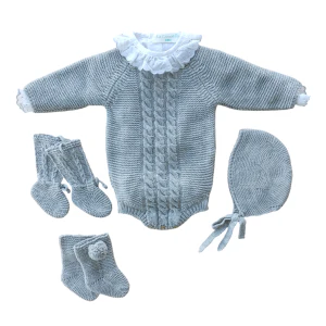 Conjunto pelele corto trenza + capota + patín Gris aluminio CH40